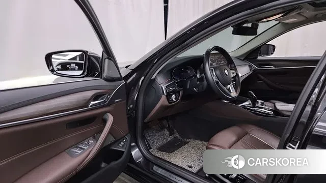 BMW 5 Series (G30) id 3601484 из Кореи 20