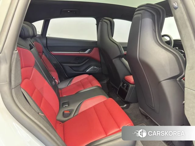 Porsche Taycan id 4194244 из Кореи 20