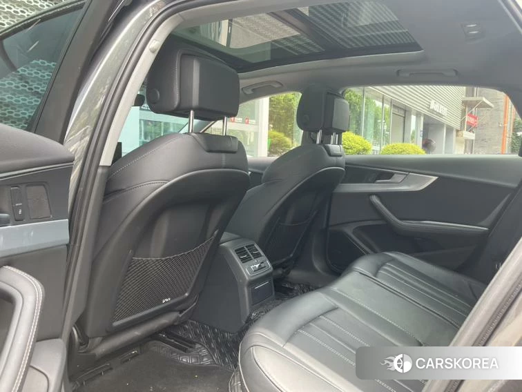 Audi A4L id 4421125 из Китая 11