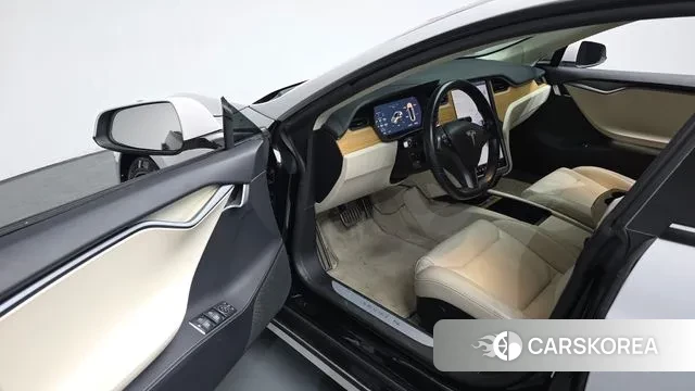 Tesla Model S id 3778920 из Кореи 20