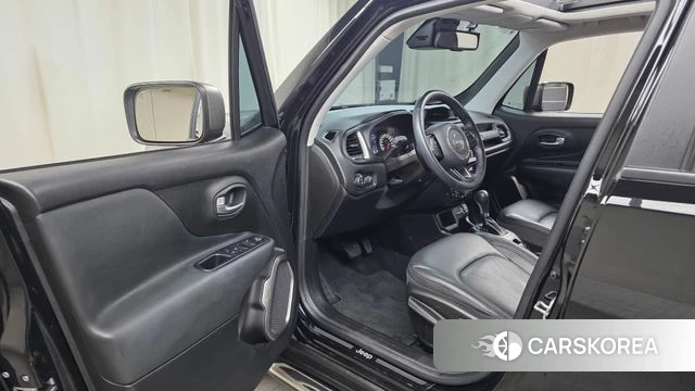 Jeep Renegade id 4698381 из Кореи 31