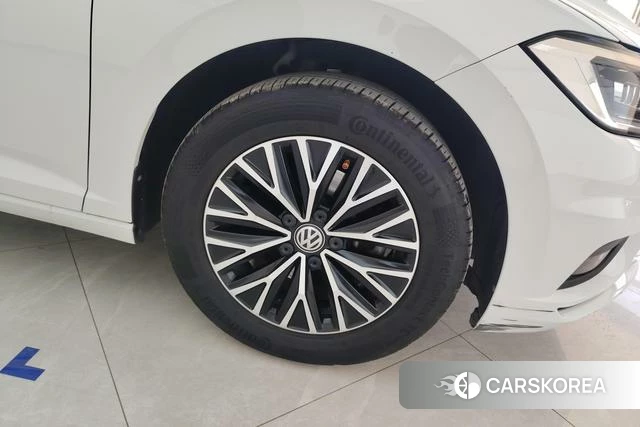 Volkswagen Sagitar id 3804728 из Китая 17