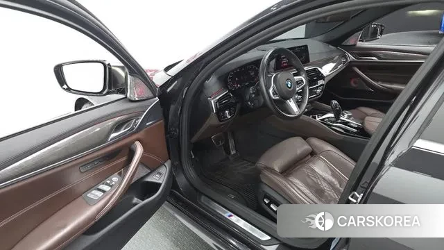 BMW 5 Series (G30) id 3718102 из Кореи 20