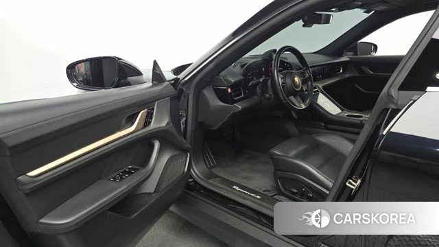 Porsche Taycan id 4464291 из Кореи 31
