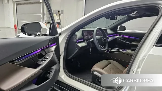 BMW 5 Series (G60) id 3415199 из Кореи 20