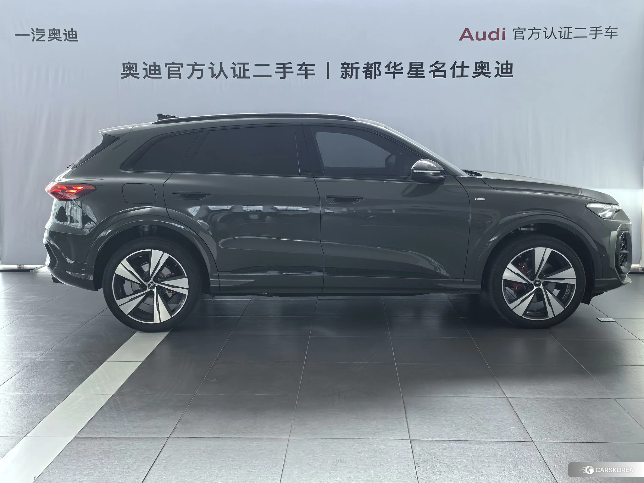 Audi Q5L id 4454178 из Китая 18