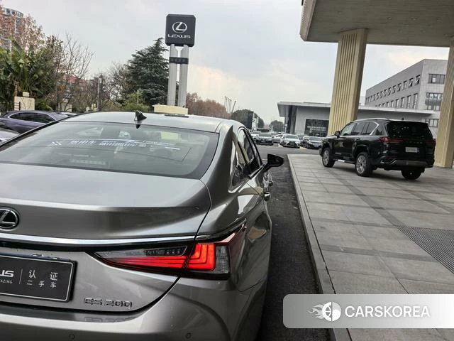 Lexus ES id 4279027 из Китая 17