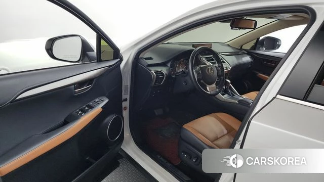 Lexus NX300h id 4203682 из Кореи 34