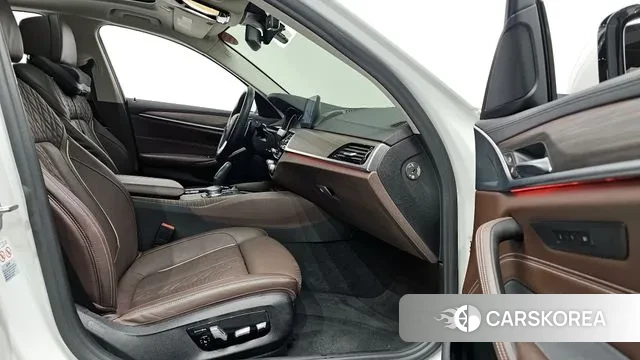 BMW 5 Series (G30) id 3029416 из Кореи 20