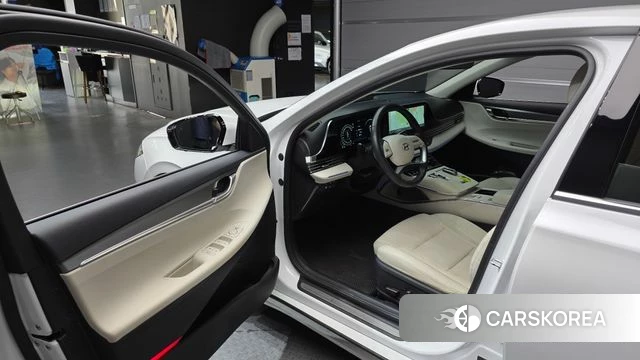 Hyundai The New Grandeur IG Hybrid id 4445213 из Кореи 30