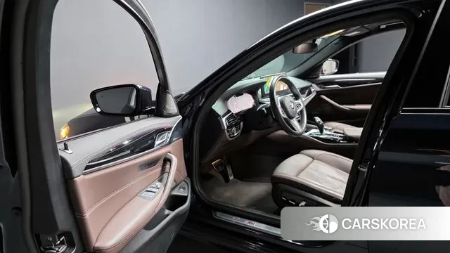 BMW 5 Series (G30) id 3047891 из Кореи 20