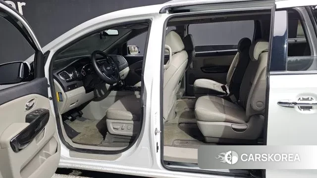 Kia The New Carnival id 3647104 из Кореи 20