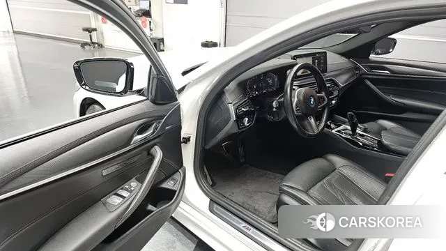 BMW 5 Series (G30) id 3664689 из Кореи 20