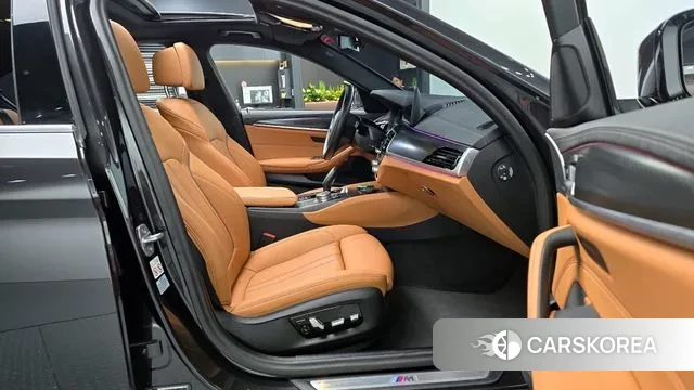 BMW 5 Series (G30) id 3442537 из Кореи 20