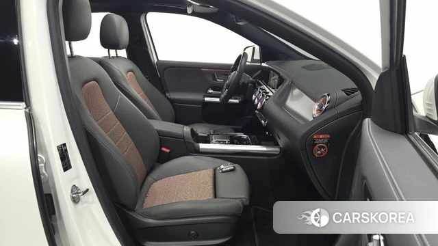 Mercedes-Benz EQA H243 id 3940633 из Кореи 20