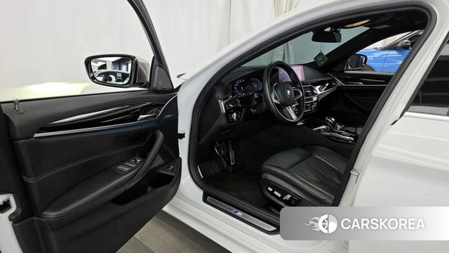 BMW 5 Series (G30) id 3936222 из Кореи 20