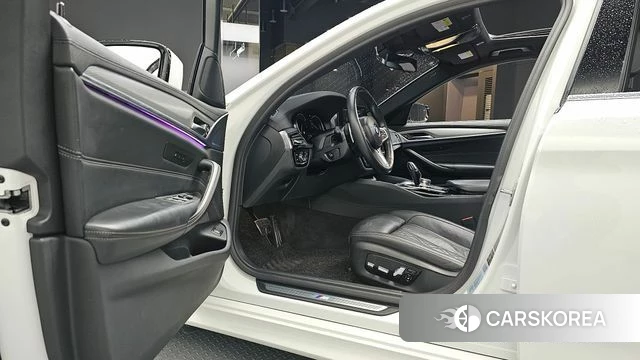 BMW 5 Series (G30) id 3845478 из Кореи 20