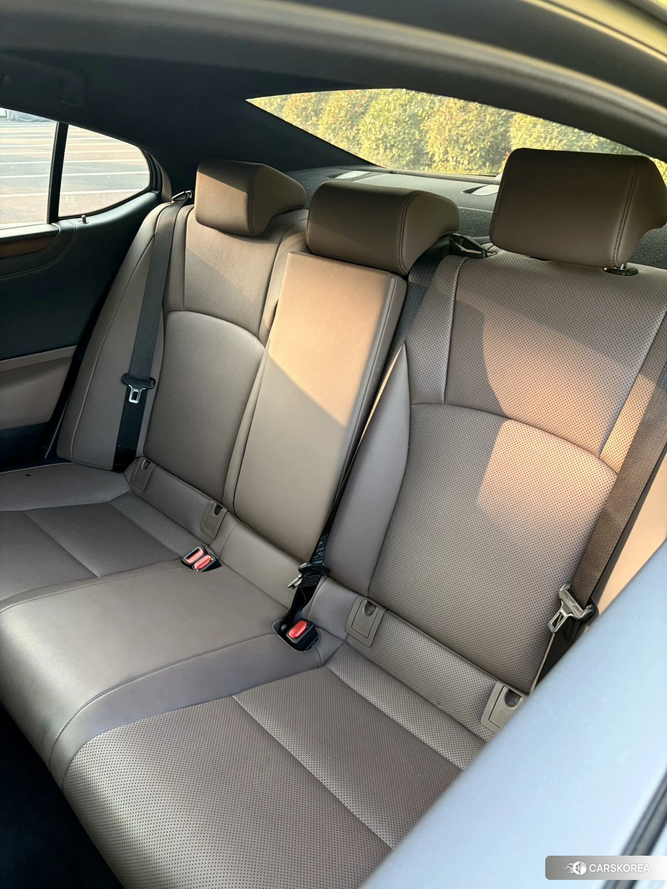 Lexus ES id 4440980 из Китая 19