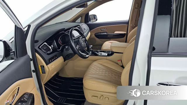 Kia The New Carnival id 4459377 из Кореи 34