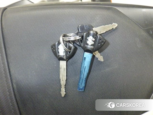 Проданный Suzuki GSR750 ABS id 4012139 из Японии, фото 32