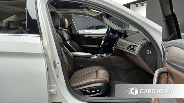 BMW 5 Series (G30) id 3853297 из Кореи 20