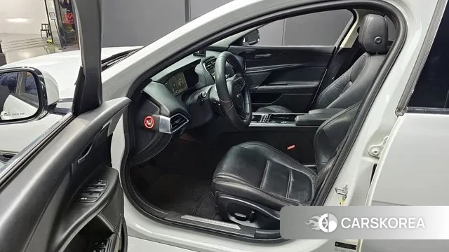 Jaguar XE id 3622656 из Кореи 20
