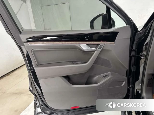 Volkswagen Touareg id 4394047 из Китая 29