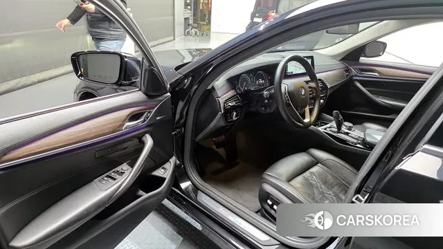 BMW 5 Series (G30) id 3235943 из Кореи 20