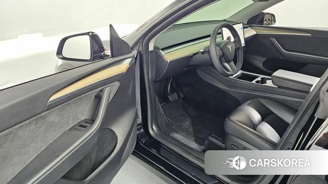 Tesla Model Y id 4381778 из Кореи 31