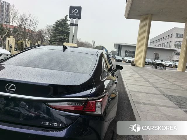 Lexus ES id 4209815 из Китая 17