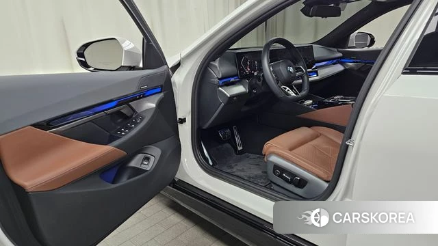 BMW 5 Series (G60) id 4230274 из Кореи 30