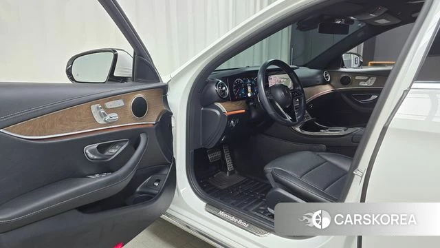 Mercedes-Benz E-Class W213 id 3904574 из Кореи 20