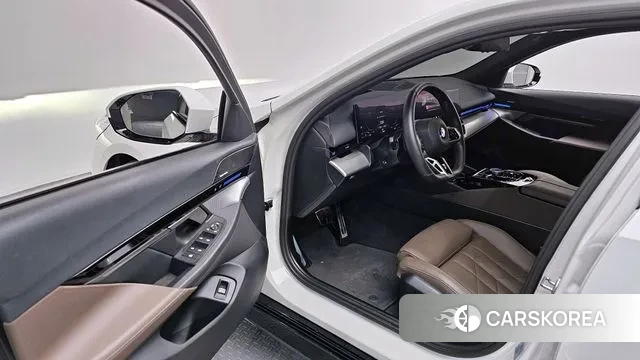 BMW 5 Series (G60) id 3700902 из Кореи 20