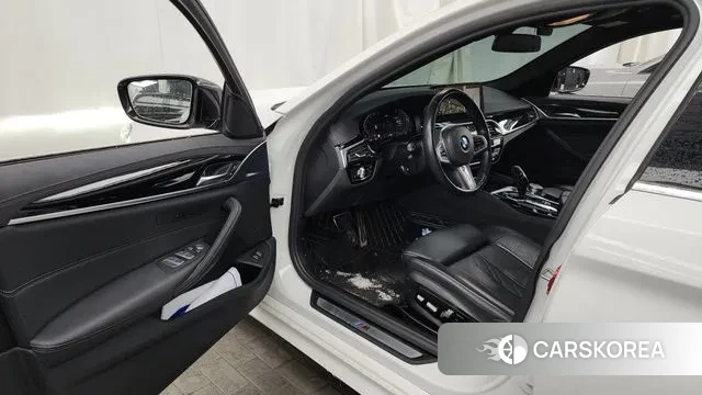 BMW 5 Series (G30) id 3650843 из Кореи 20