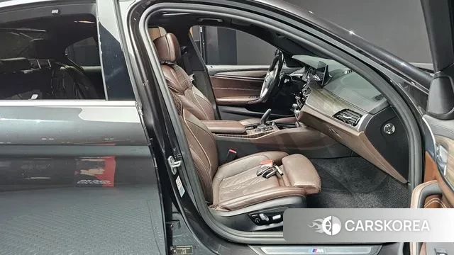 BMW 5 Series (G30) id 3313641 из Кореи 20