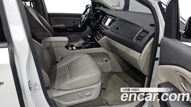 Kia The New Carnival id 2672033 из Кореи 20