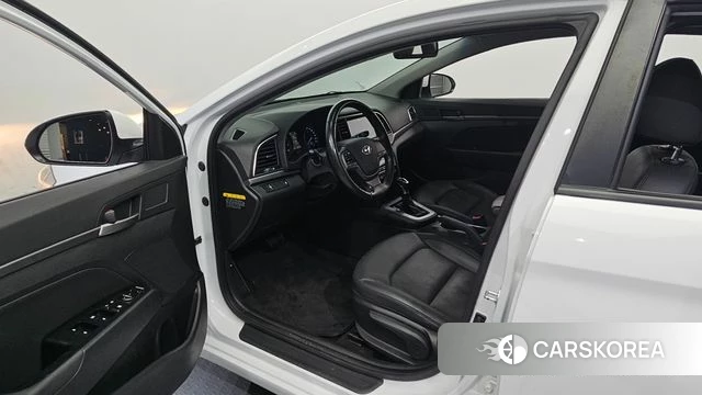 Hyundai Avante AD id 4483308 из Кореи 20