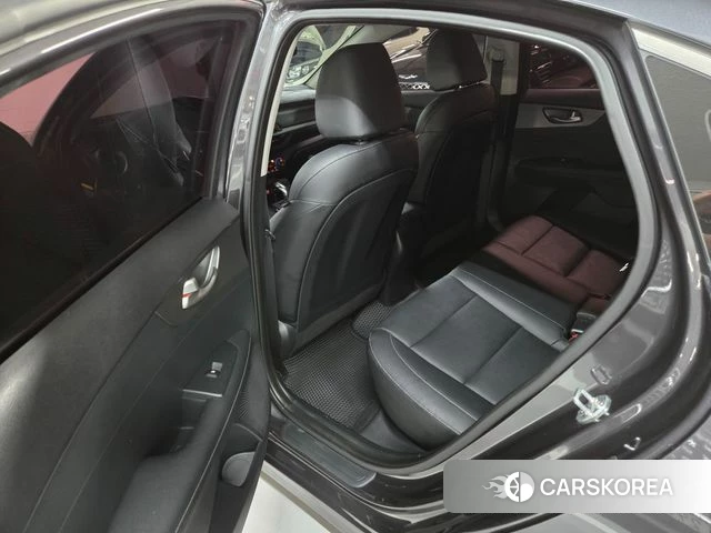 Kia Come New K3 id 4551947 из Кореи 17