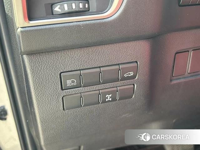 Lexus NX id 4274671 из Китая 13