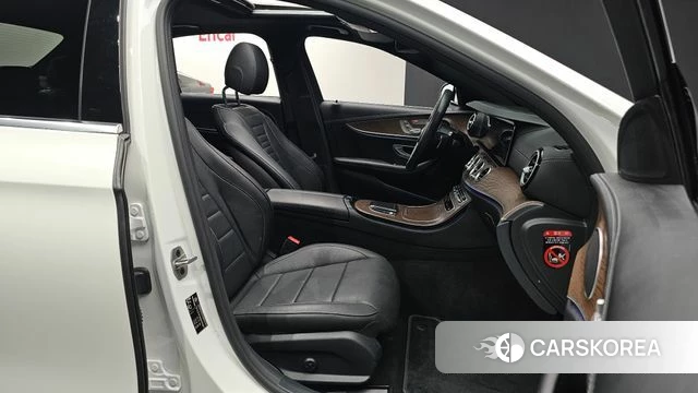 Mercedes-Benz E-Class W213 id 4195279 из Кореи 20