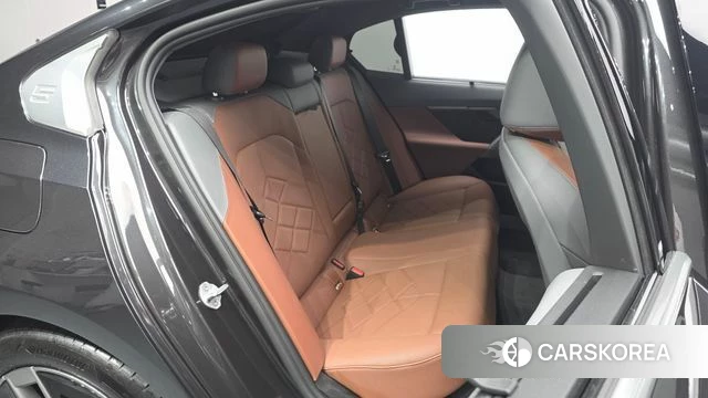 BMW 5 Series (G60) id 4649629 из Кореи 32