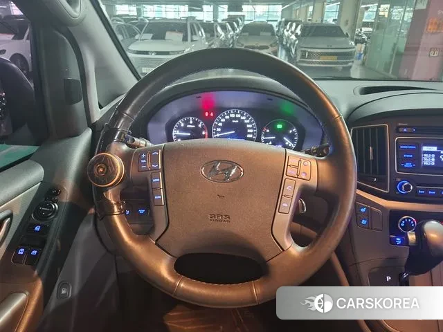 Hyundai The New Grand Starex id 3098202 из Кореи 16