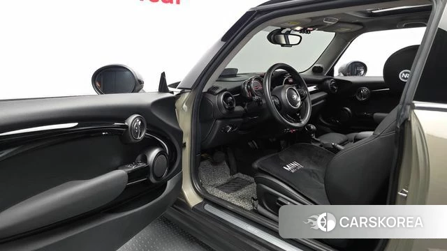 Mini Cooper id 4625952 из Кореи 33