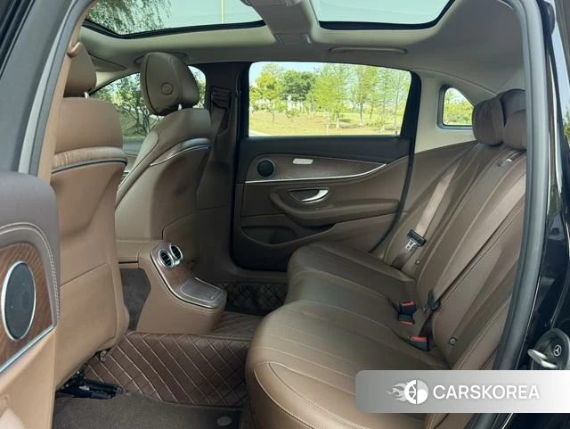 Mercedes-Benz E-class PHEV id 4260303 из Китая 19