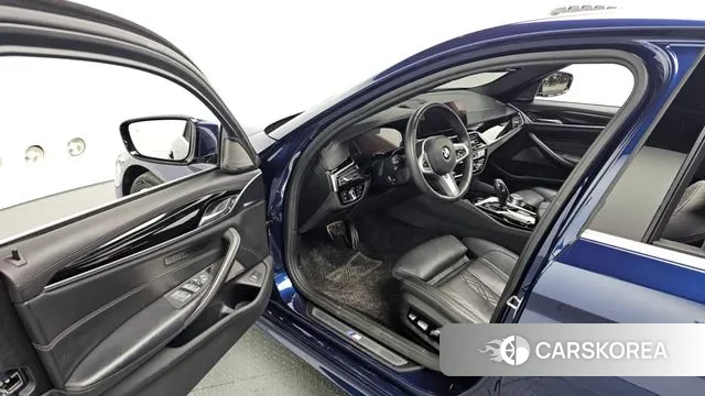 BMW 5 Series (G30) id 3504683 из Кореи 20