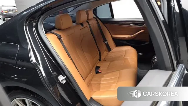 BMW 5 Series (G30) id 3018213 из Кореи 20