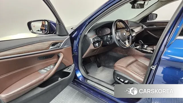 BMW 5 Series (G30) id 3509550 из Кореи 20