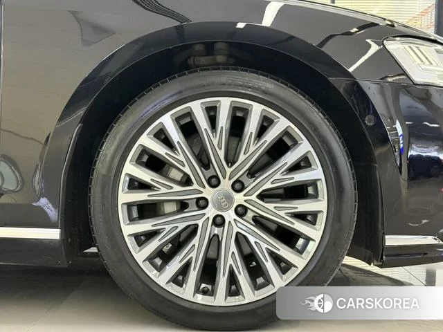 Audi A8 id 4229262 из Китая 18
