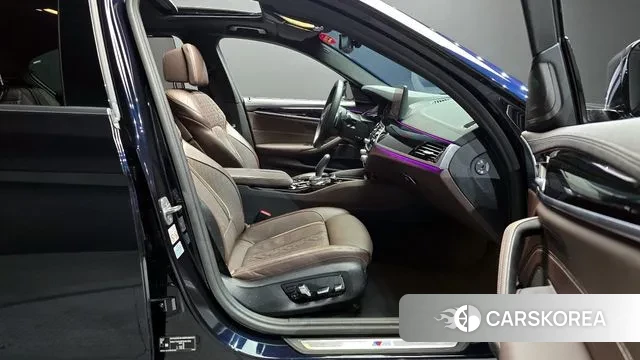 BMW 5 Series (G30) id 3348141 из Кореи 20