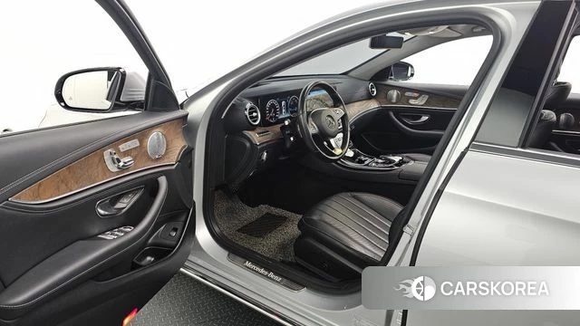 Mercedes-Benz E-Class W213 id 4502805 из Кореи 20